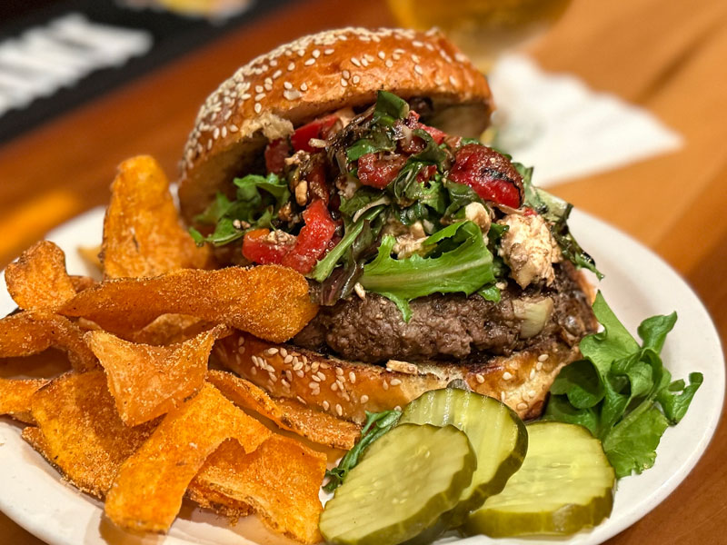 parish publick house, cyclops burger