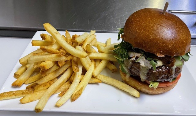 wine country cowgirl burger, pub republic